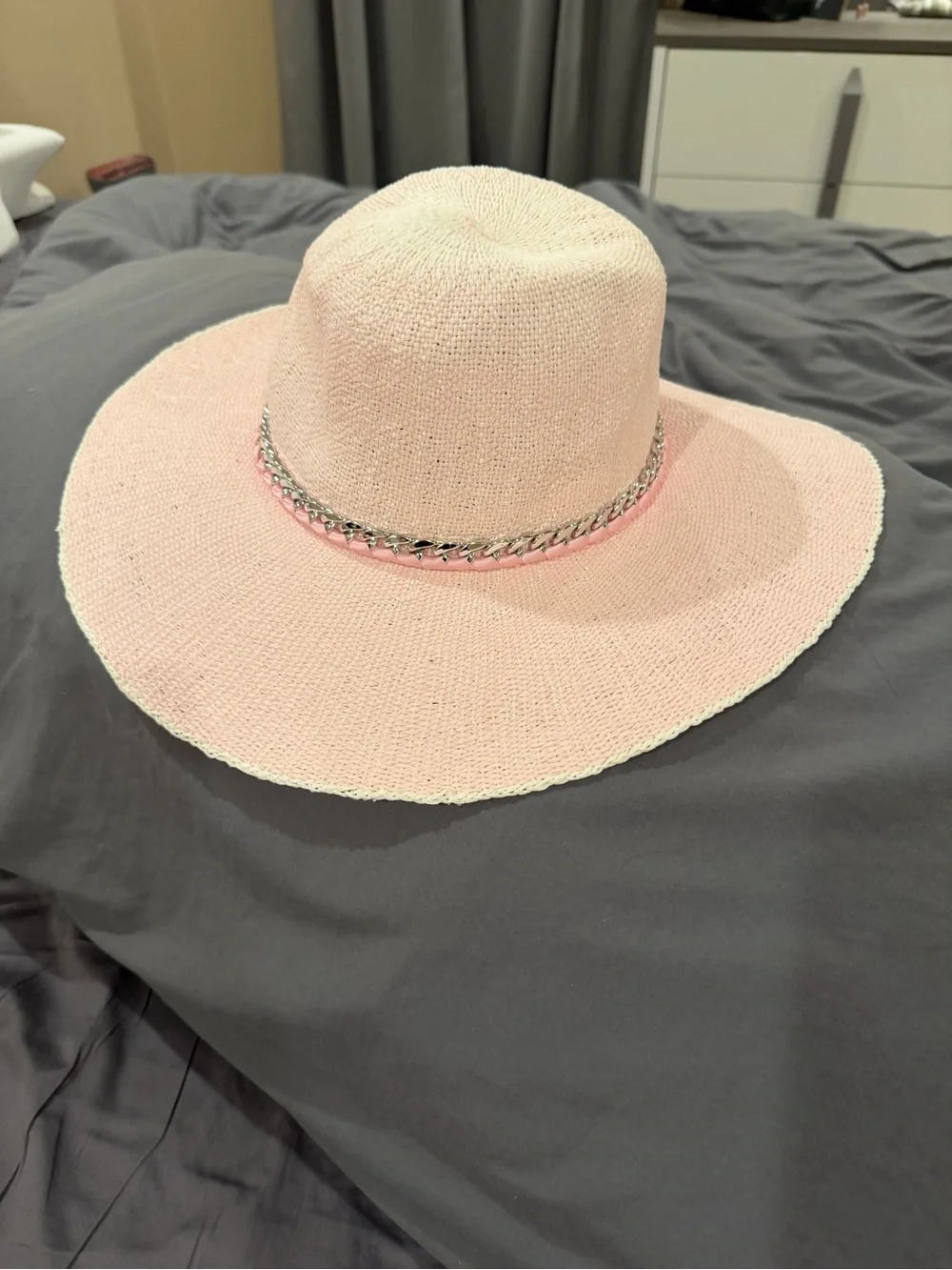 Light Pink Wide-Brim Straw Hat with Silver Chain
